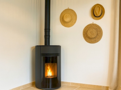 Poêle à granulés MONZA 9KW Poêles à granulés et à bois – Chaleur, confort et élégance