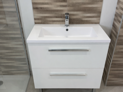 Salle de bain épurée et moderne à Vacqueyras Salle de bain épurée et moderne à Vacqueyras